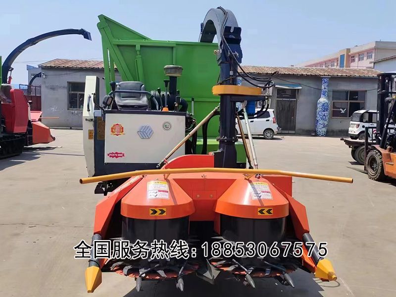 履帶自走式青儲機(jī)